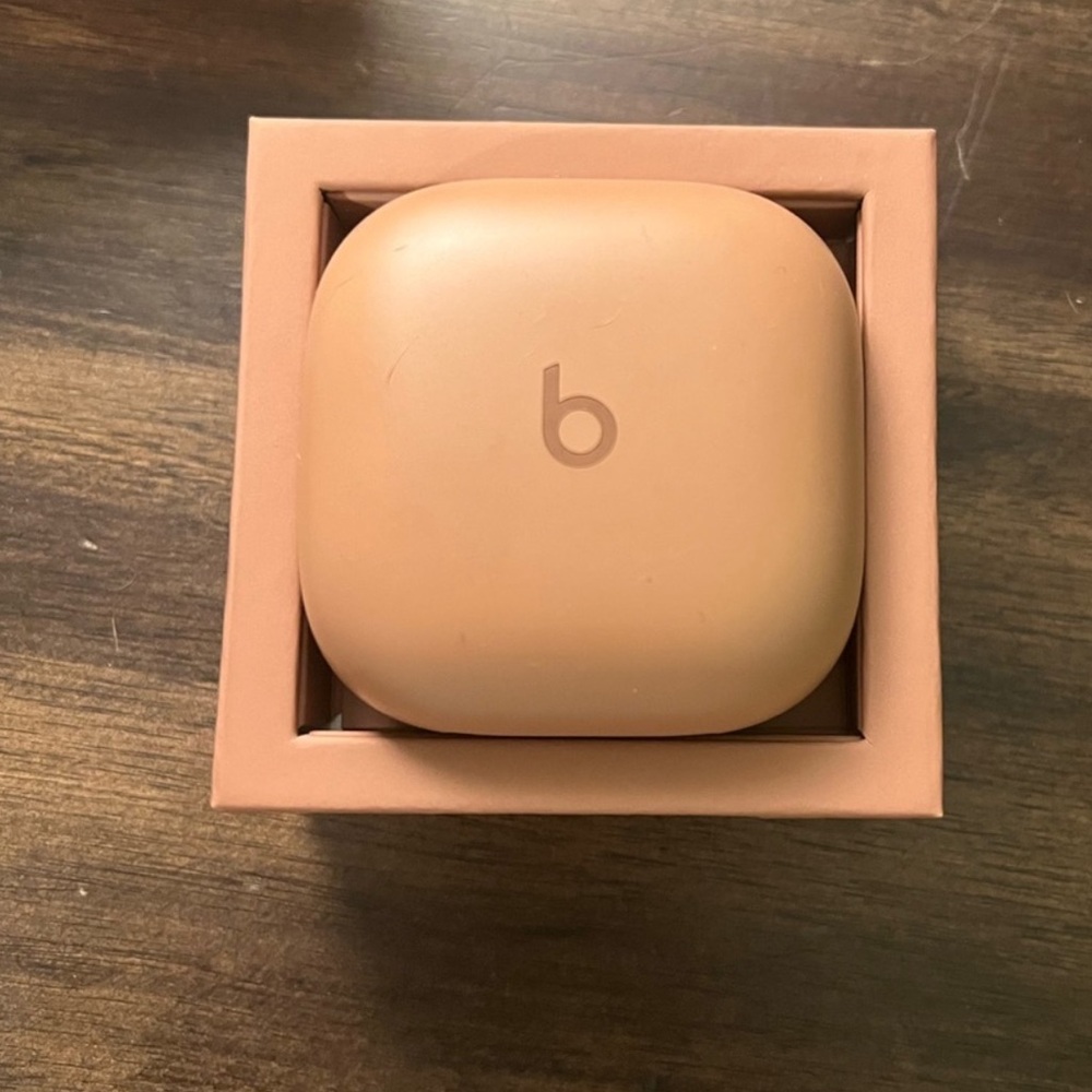 Beats Fit Pro x Kim K Dune